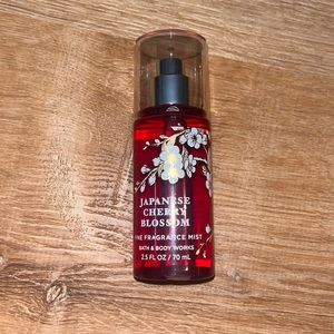 NWOT bath & body works Japanese cherry blossom mini perfume